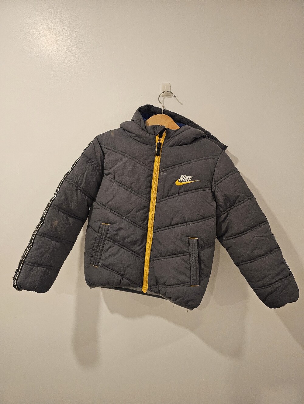 Nike Puffer Jacket Size 4-5T Kids Boy Winter Coat